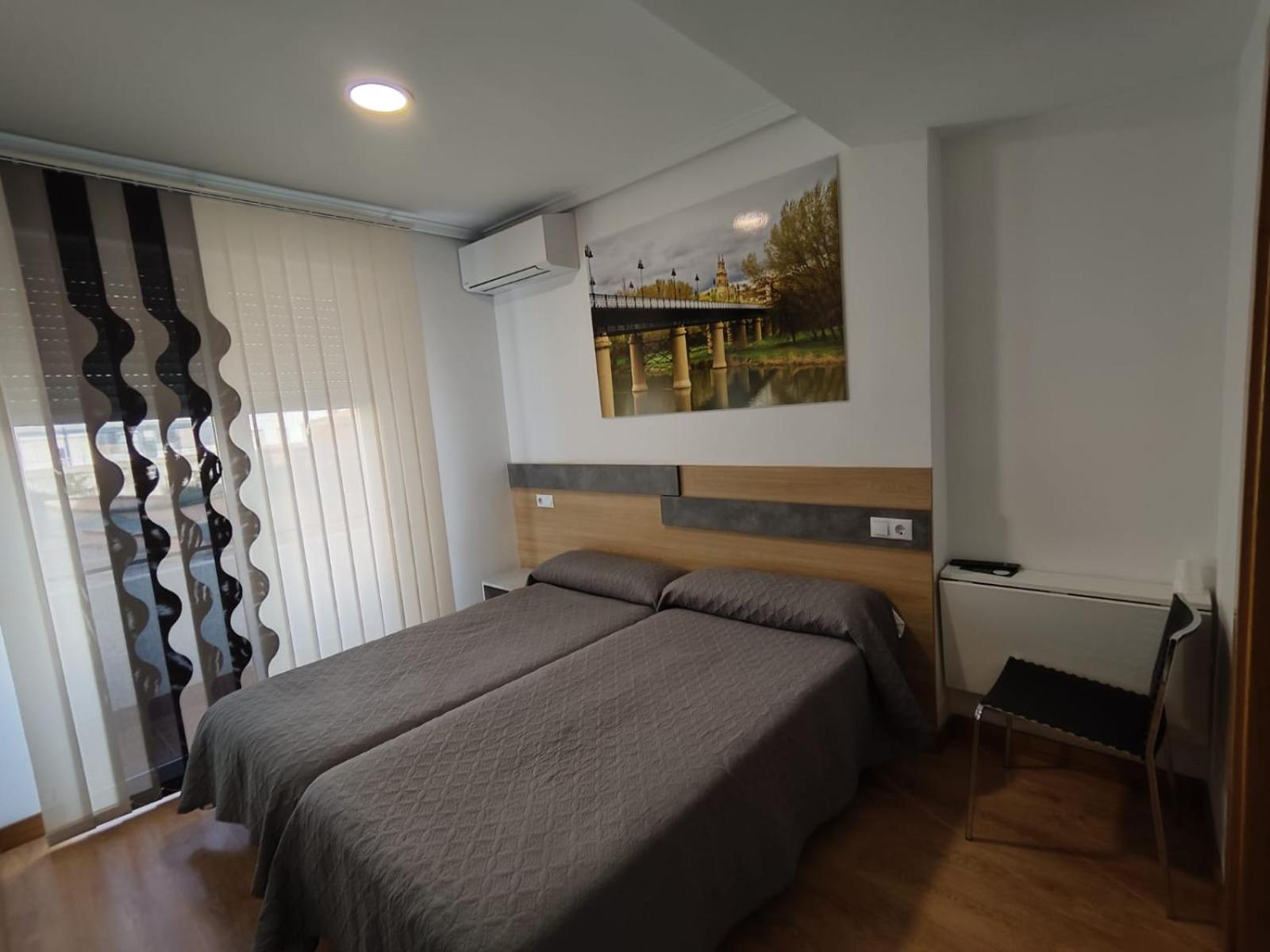 Hostal Rioja Condestable لوغرونيو المظهر الخارجي الصورة